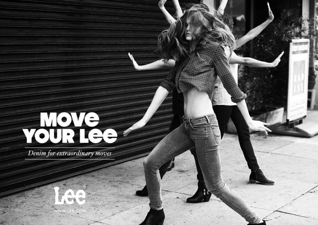 Girls executing a choreography in the street