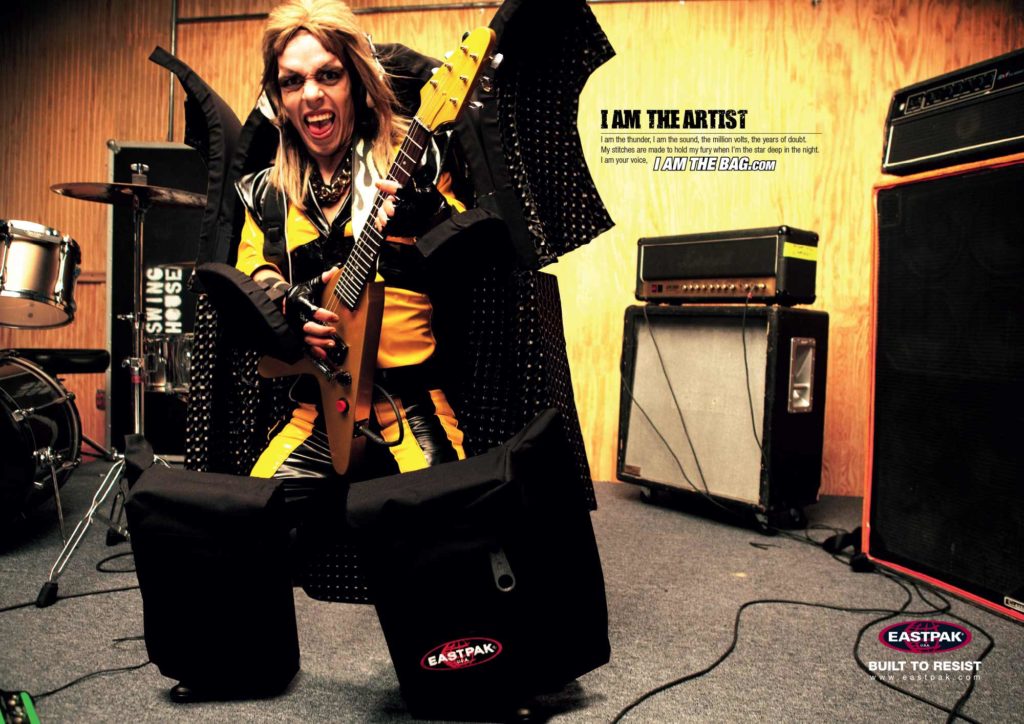 Dwarf rocking the studio disguised as an Eastpak bag