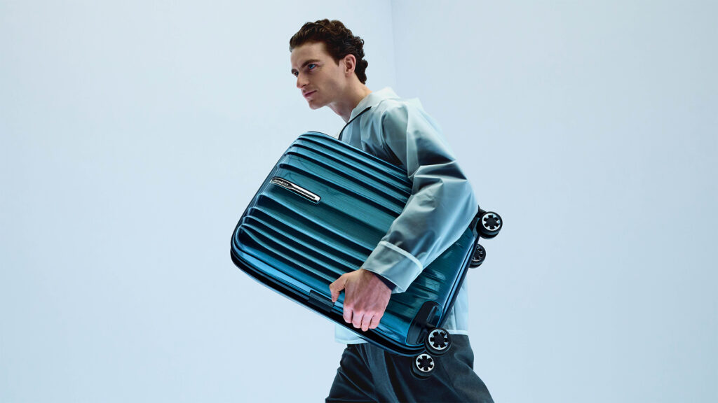 Samsonite — Unbreakable lightness.